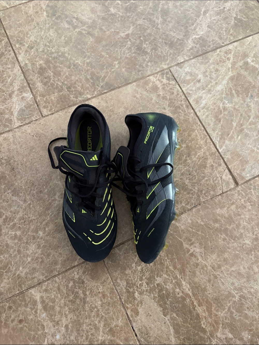 adidas Predator 25 size 9.5
